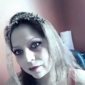 Meet your Posher, Nora